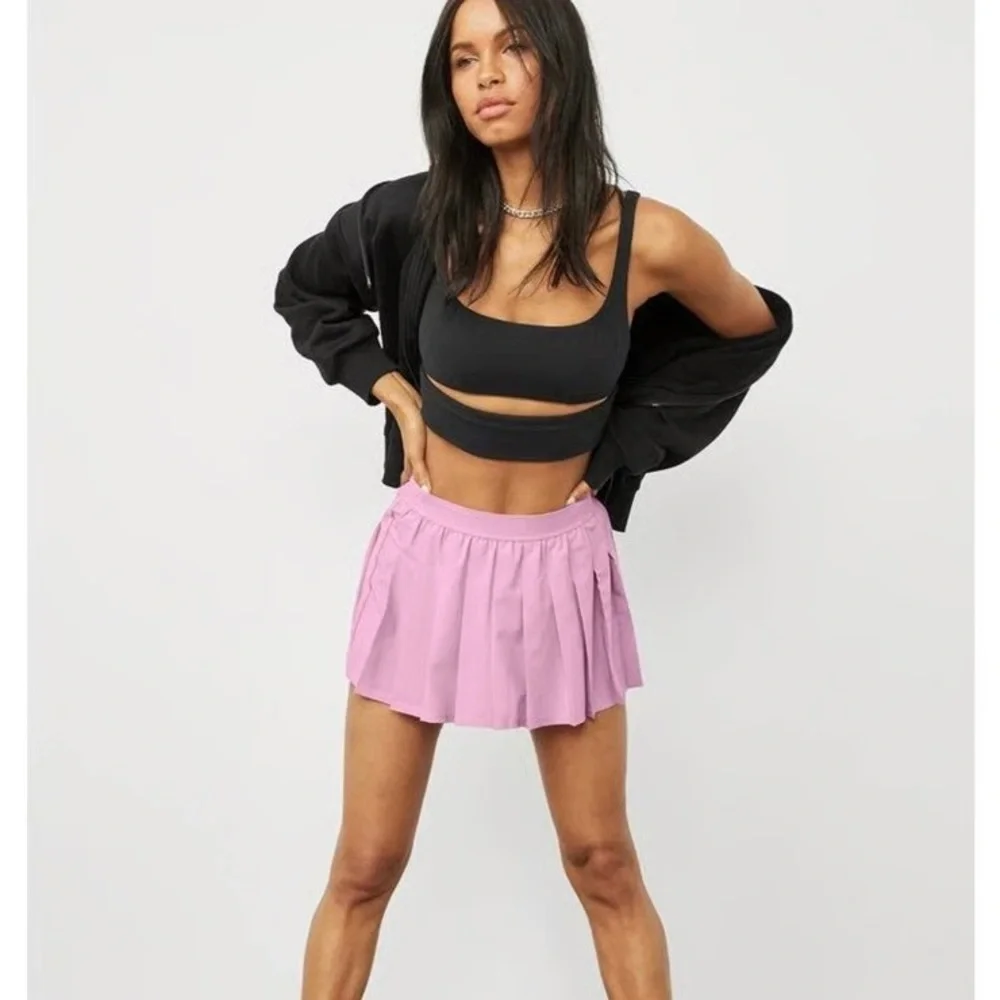 ALO Yoga reposhing this